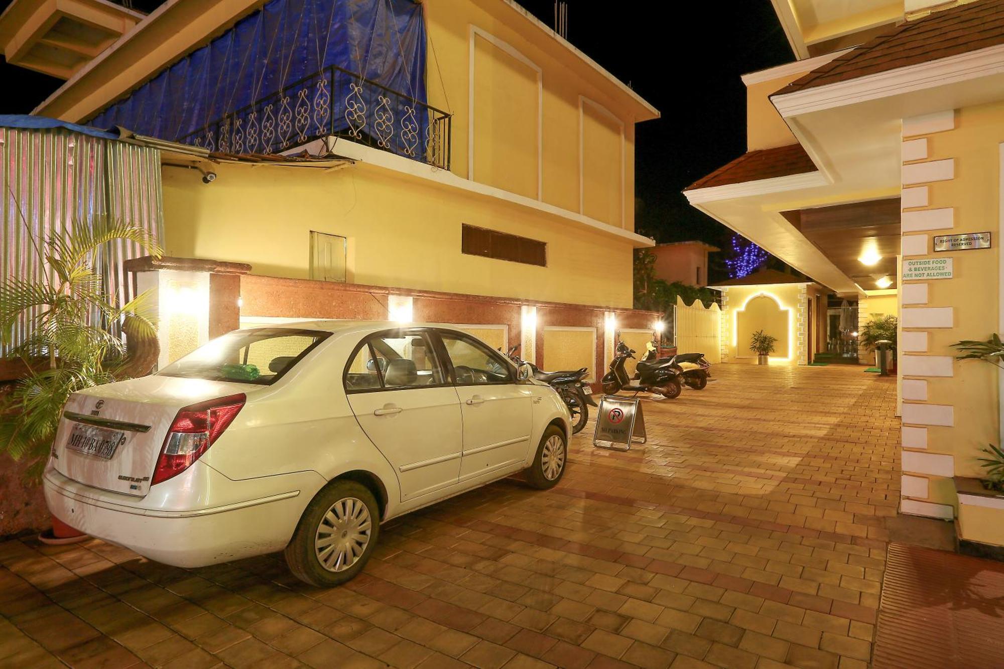 Resort De Coracao - Calangute , Goa Екстериор снимка